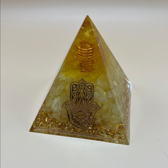 Chakra Citrine Orgonite Pyramid Natural Stone - Picture 1 of 7